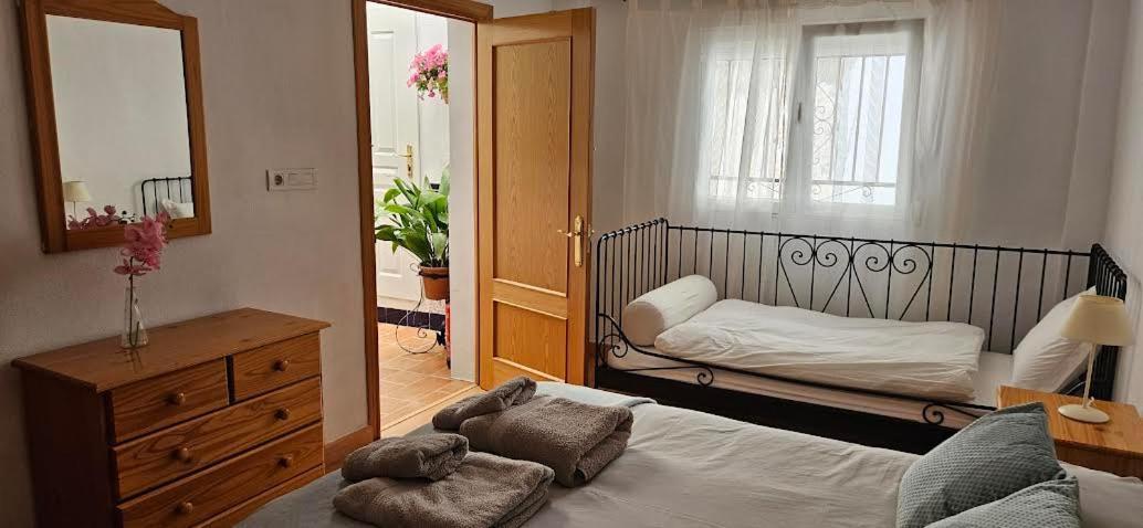 Casa De 5 Habitaciones Hasta 9 Plazas, La Casilla En Durcal, Granada ภายนอก รูปภาพ